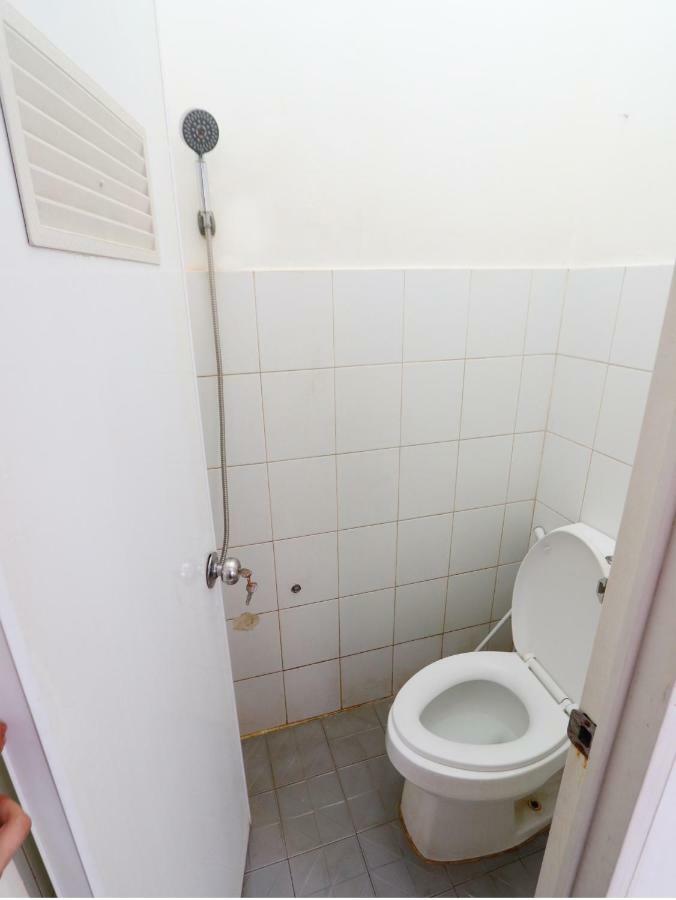 Kamar Keluarga Kalideres Джакарта Экстерьер фото